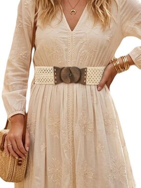 NWT Beige Crochet Knit Elastic Waist Belt Wood Buckle S/M